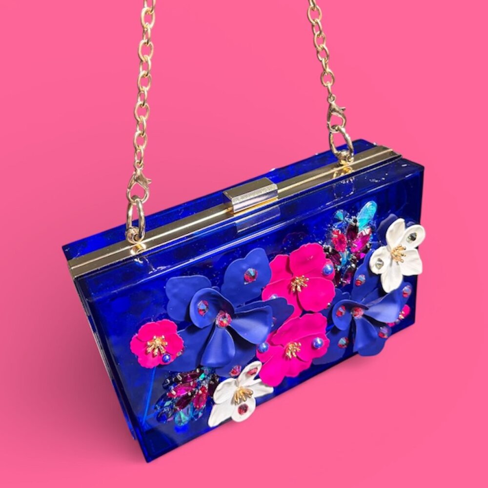 STUNNING BAG!  Flower Power Blue Acrylic Clutch w 3D Flowers - Picture 2 of 9